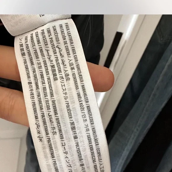 Hollister black faux leather puffer jacket Size M - Picture 3 of 6